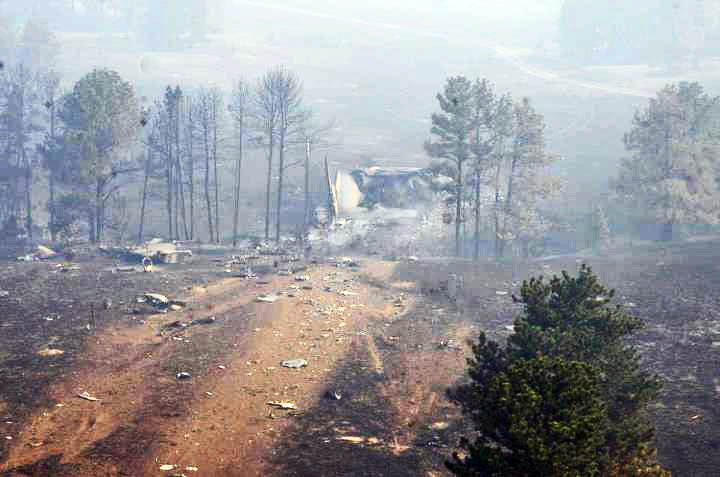 MAFFS-C-130-crash-White-Draw-Fire-July-1-2012-US-Air-Force-photo1.jpg