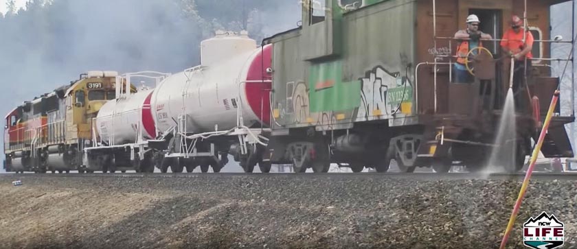 Water train assists firefighters on Spromberg Fire in Washington