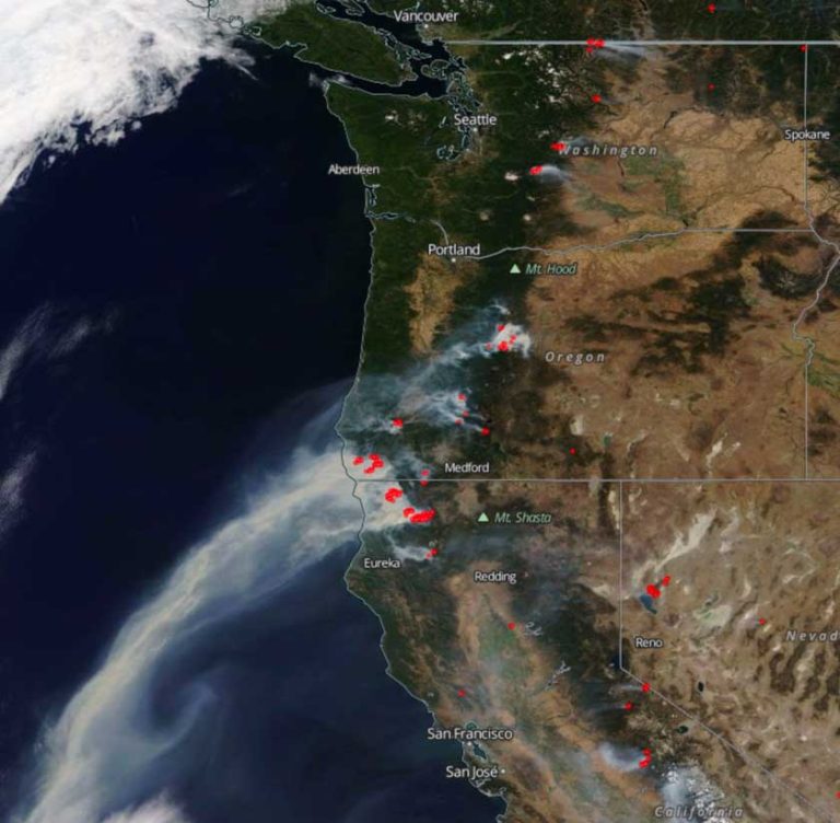 Smoke Map And Satellite Photo Of Northwest Wildfires Wildfire Today