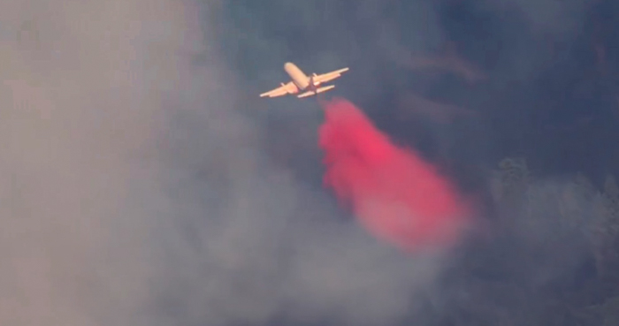 737 air tanker Country Fire Cool, California