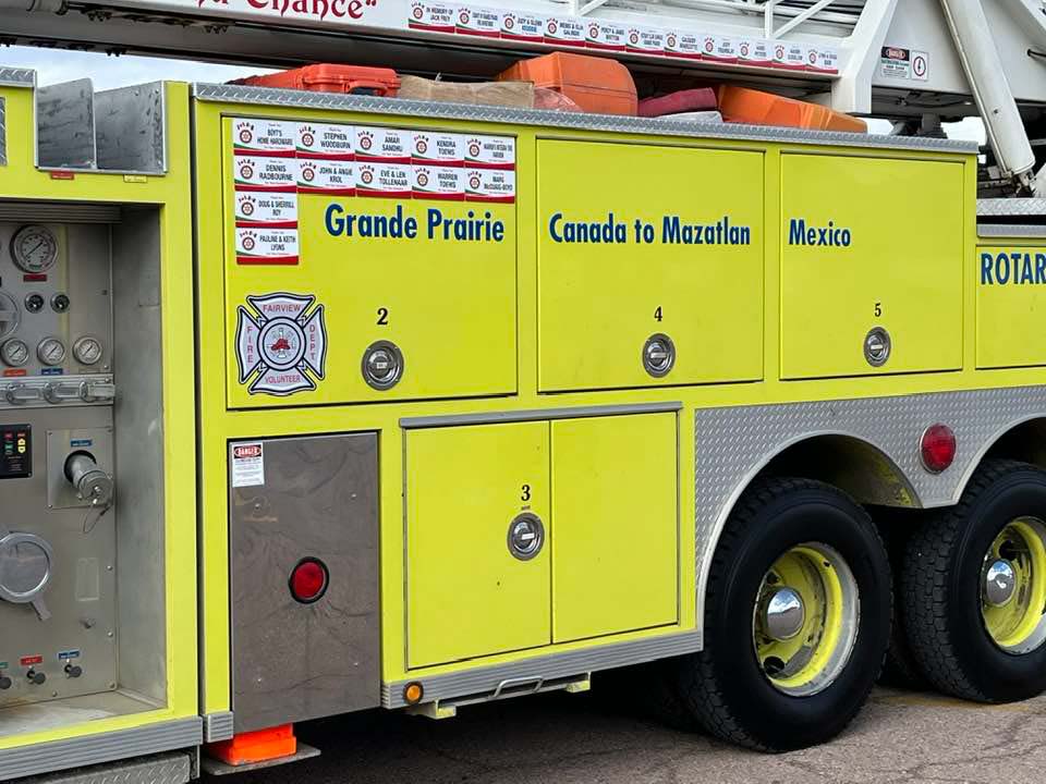 Canada gives engines ambulances to Mexico
